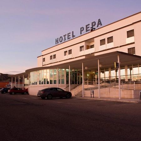 Hotel Pepa Villafranca de Ebro ภายนอก รูปภาพ